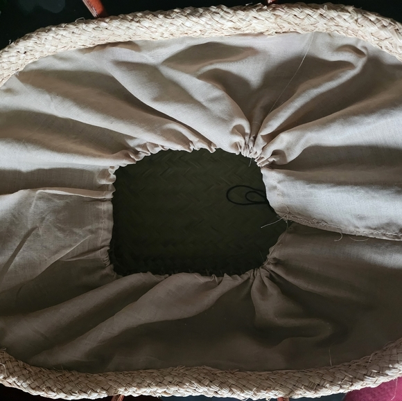 HANDCRAFTED Boho large beach raffia  tote basket with brown handle - Picture 5 of 7